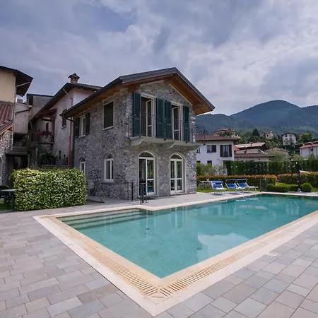 Casa de Férias Sleeps 5 Pool Air Con Bellagio
