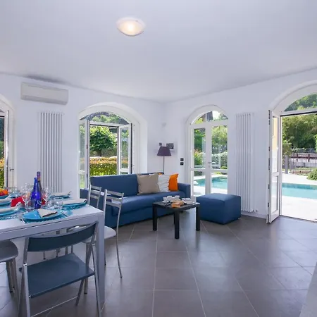 Sleeps 5 Pool Air Con * Bellagio