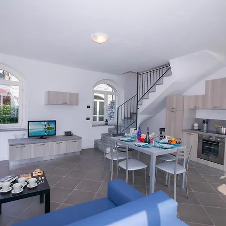 Sleeps 5 Pool Air Con Bellagio