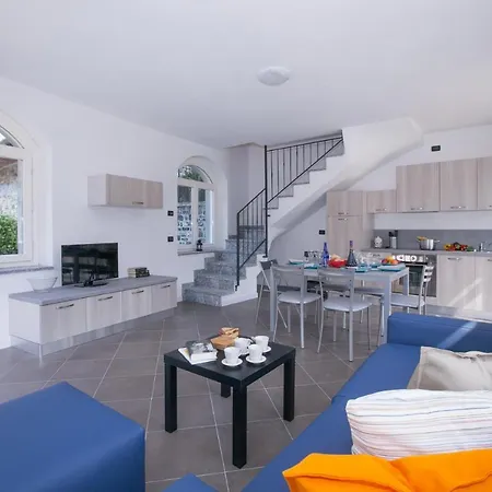 Sleeps 5 Pool Air Con * Bellagio